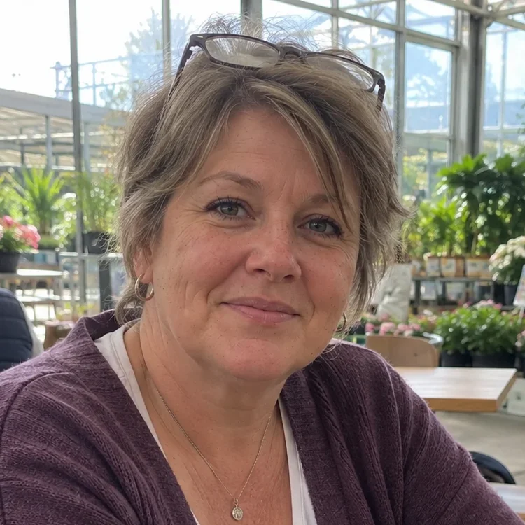 Julie Barrett